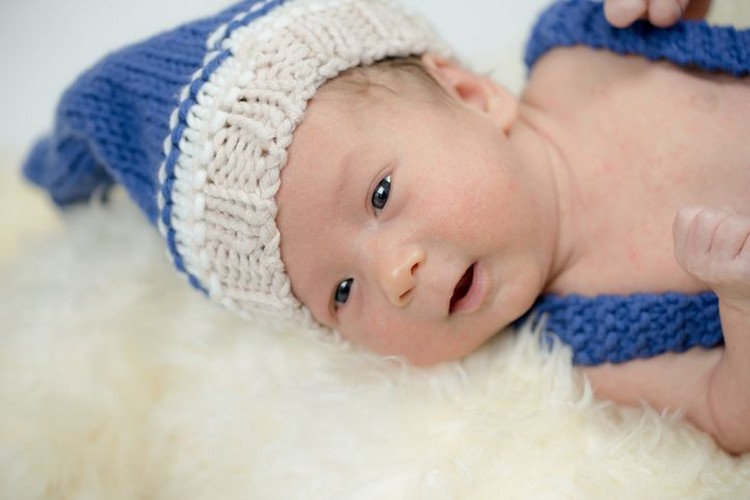 50 Nama Bayi Elegan dengan Makna Mewah dan Halus Ingin memberi nama bayi yang elegan, Bun? Intip 50 nama bayi elegan dengan makna mewah dan halus ini ya.