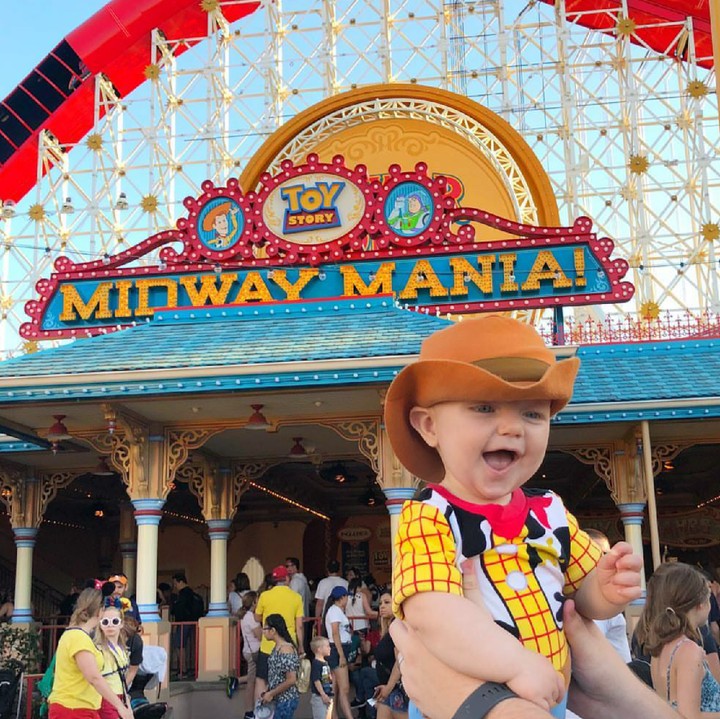 <p>Tucker adalah penggemar berat Disney. Nggak heran ia sering mendandani si kecil jadi tokoh di film Disney. (Foto: Instagram/toystorydad)</p>