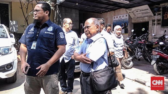 Dokter yang melakukan tindakan medis estetika pada Ratna Sarumpaet di RS Bina Estetika telah menjalani pemeriksaan di Polda Metro Jaya.