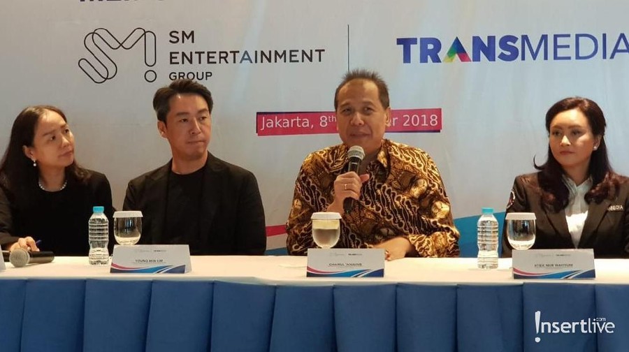 PT Transmedia Corpora (Transmedia) resmi menjalin kerja sama dengan SM Entertainment Group (SM), Senin (8/10).