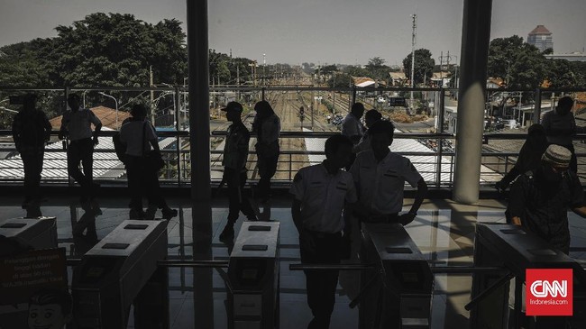 FOTO : Mencoba Fasilitas Baru Stasiun Cakung