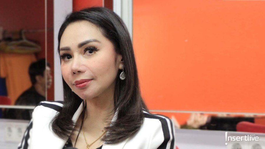 Simak pengakuan lima selebriti yang telah menjalani operasi plastik.