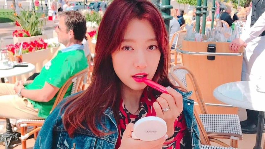 Park Shin Hye ditampar sebanyak 30 kali lebih saat menjalani syuting drama Stairway To Heaven.
