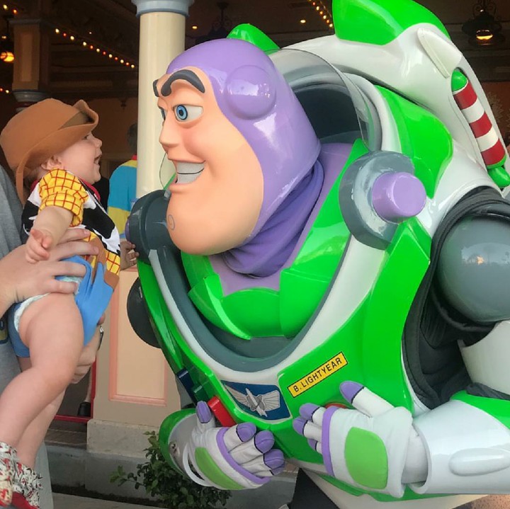 <p>Kenalin, Bun, ini Baby Beckham. Bayi menggemaskan yang didandani jadi karakter Woody di film 'Toy Story' oleh sang ayah, Tucker Bohman. (Foto: Instagram/toystorydad)</p>