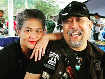 Janji Manis Indro 'Warkop' dan Anak untuk Mendiang Istri