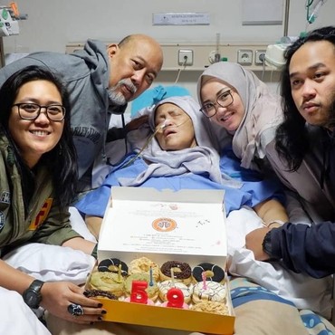 Ibu Meninggal, Ini Pesan Menyentuh Anak Bungsu Indro Warkop