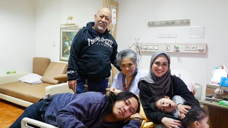 Sepeninggal sang istri, Indro 'Warkop' merasakan perbedaan dalam hidupnya...