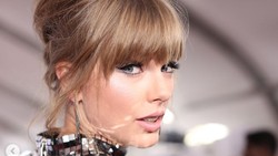 Taylor Swift hingga Dua Lipa, Ini 6 Gaun Terbaik AMA 2018
