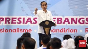 Pesan Jokowi ke Santri: Silakan Beda Pilihan, Saring Hoaks