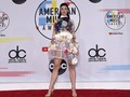 FOTO: Busana Terburuk Selebriti di American Music Awards 2018