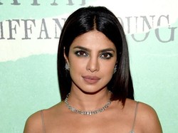 Beda Banget! Priyanka Chopra Sulit Dikenali di Foto Throwback Usia 17
