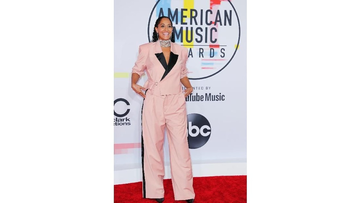 FOTO: Busana Terburuk Selebriti di American Music Awards 2018