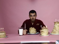 Joe Jonas Gak Mau Sebut Nama P Diddy di Lagu Cake By The Ocean