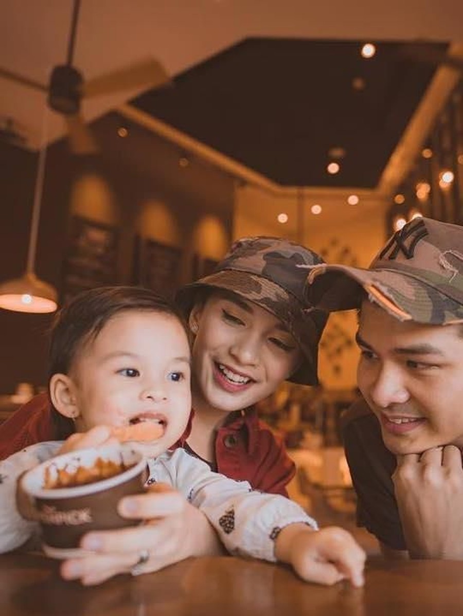 Chelsea Olivia Berikut daftar tujuh artis Indonesia dengan jumlah followers Instagram terbanyak.