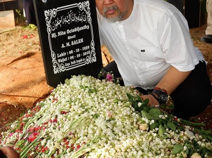 Cara Bijak Stop Hoax ala Indro Warkop, Bisa Dicontoh Bun