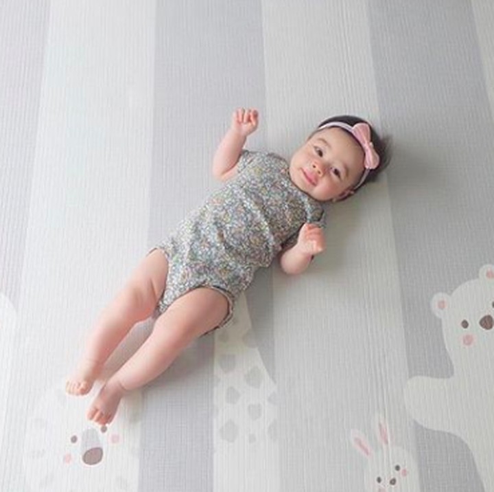 <p>Difoto dari jarak jauh kayak gini Raqeema makin imut. (Foto: Instagram/ @nsyakieb85)</p>