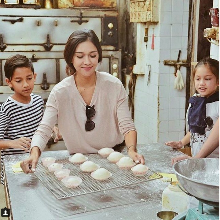 <p>Siapa yang mau kue buatan Bunda Nana Mirdad dan anak-anaknya? (Foto: Instagram @nanamirdad)<br /><br /></p>
