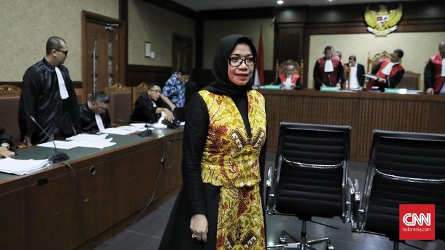 Eni Maulani Saragih mengaku dijanjikan Setya Novanto uang US$ 1,5 juta dan saham dari proyek PLTU Riau oleh PLN.