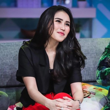 Diramal Akan Menikah Diam-diam di 2020, Ini Potret Manis Ayu Ting Ting