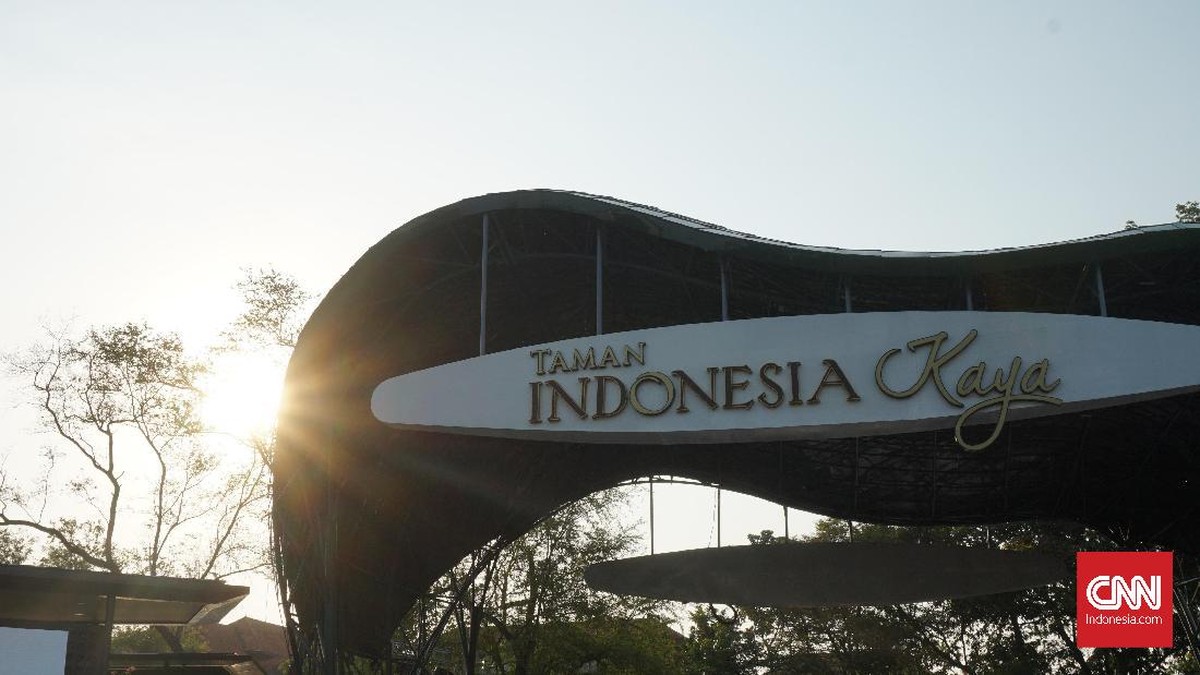 FOTO: Panggung Terbuka untuk Seniman di Sudut Semarang