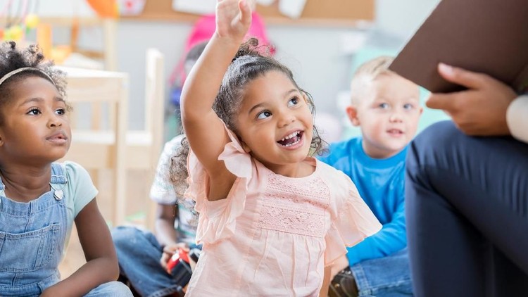 Tahu nggak, Bun, ketika anak dititipkan di daycare ini berpengaruh pada perilakunya lho.