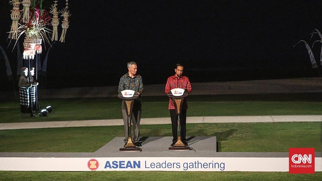 Presiden Joko Widodo menekankan pencapaian Tujuan Pembangunan Berkelanjutan (SDGs) Persatuan Bangsa-bangsa (PBB) harus dilakukan bersama-sama.