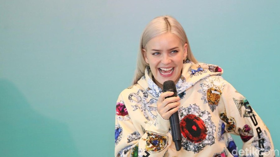 Anne Marie di Spotify on Stage Anne Marie di Spotify on Stage