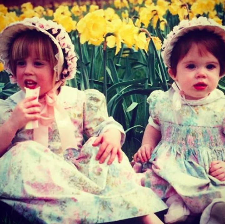 <p>Putri Eugenie dan Putri Beatrice saat kecil. Cute abis! (Foto: Instagram/ @princesseugenie)</p>
