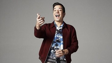 Jimmy Fallon Tak Sengaja Pernah Kecup Bibir Michael Jordan