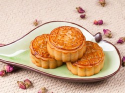 Mengenal Sejarah dan Makna Mooncake, Kue Ikonik Saat Mid-Autumn Festival