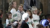 FOTO:Tingkah Gemas George dan Charlotte di Pernikahan Eugenie Pangeran George dan Putri Charlotte menjadi pageboy dan bridesmaid di pernikahan Putri Eugenie. Mereka tampil menggemaskan dan menarik perhatian.
