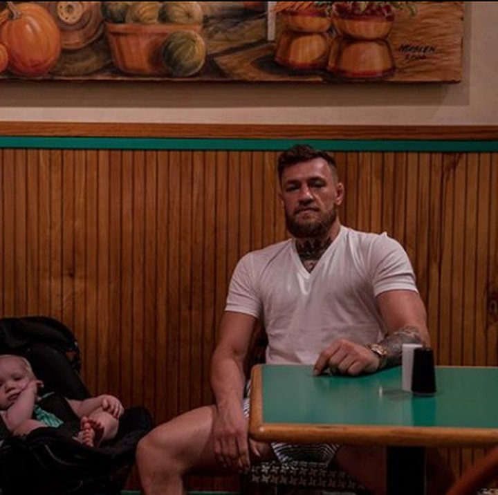 <p>Like father like son banget ya? (Foto: Instagram @thenotoriousmma)</p>