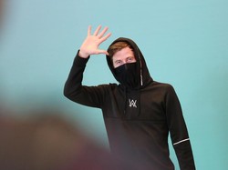 5 Lagu Populer Alan Walker, Si DJ Dengan Penampilan Khas