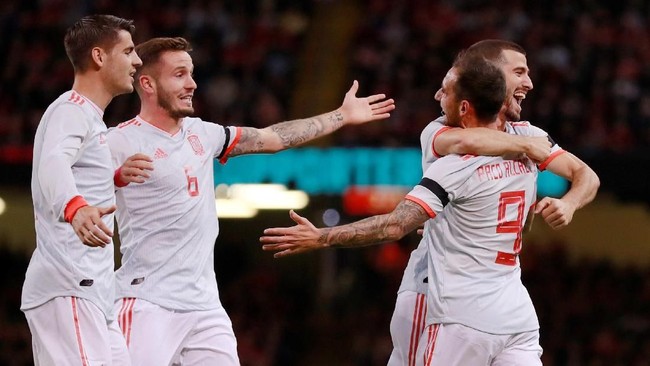 Spanyol mempertahankan kegemilangan di bawah Luis Enrique dengan kemenangan 4-1 atas Wales dalam laga persahabatan di Stadion Principality, Kamis (11/10).