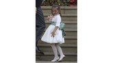 FOTO:Tingkah Gemas George dan Charlotte di Pernikahan Eugenie Pangeran George dan Putri Charlotte menjadi pageboy dan bridesmaid di pernikahan Putri Eugenie. Mereka tampil menggemaskan dan menarik perhatian.