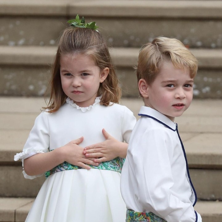 <p>Mereka makin menggemaskan dengan gaun dan kemeja bernuansa putih. (Foto: Steve Parsons - WPA Pool/Getty Images)</p>