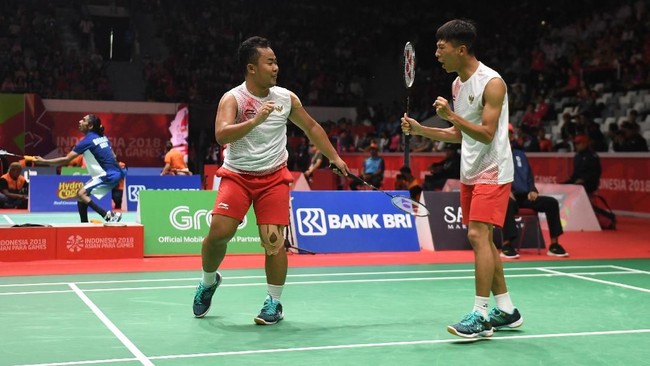 Cabor bulutangkis mendulang empat medali emas pada hari penutupan Asian Para Games (APG) 2018, Sabtu (13/10). Indonesia sudah 37 emas, naik kelima.