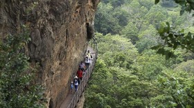 Destinasi 'Solo Trip' Favorit Turis Berusia 30an