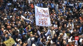 VIDEO: Ribuan Bobotoh Gelar Unjuk Rasa Usai Persib Dihukum