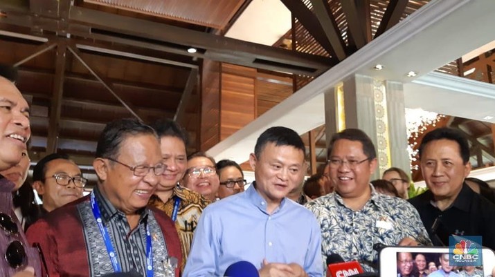 Lawan Corona, Jack Ma Sumbang Masker & Alat Tes ke RI!