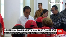 Jokowi Bagikan Bonus ke Atlet Asian Para Games 2018