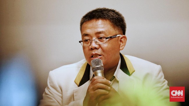 PKS tak setuju dengan Gerindra yang ingin pilkada dipilih lewat DPRD, karena hal itu makin membuat oligariki di Indonesia makin berkuasa.