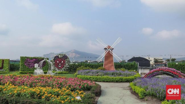 Pemerintah Taiwan seakan paham bahwa untuk mengundang turis datang harus ada objek wisata berpemandangan cantik sebagai lokasi berfoto.