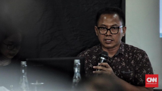 Terkait amarah kepada media, capres Prabowo Subianto diminta bersikap sebagai seorang negarawan dalam mengeluarkan pernyataan, dan tak membuat pihak lain takut.