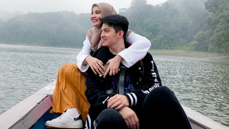Meski beda pilihan calon presiden, The Sungkar Family akui tetap akur dan tidak putus persaudaraan.