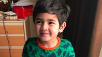 <p> Kakak dan adik senyumnya sama-sama manis ya. (Foto: Instagram/ @carissa_puteri)<br /><br /></p>