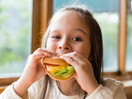 Pengaruh Konsumsi Fast Food dengan Kemampuan Belajar Anak