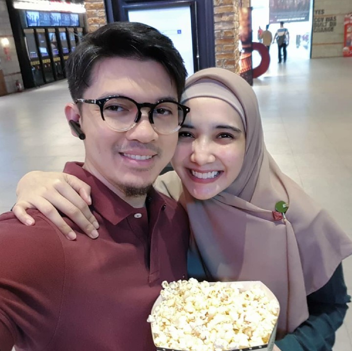 <p>Asal sama pasangan tercinta, nonton film pun bisa jadi hal yang romantis bagi Irwansyah dan Zaskia. (Foto: Instagram/irwansyah_15)</p>