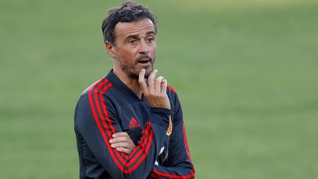 Luis Enrique mundur dari jabatan pelatih timnas Spanyol setelah baru 11 bulan menangani skuat La Furia Roja.