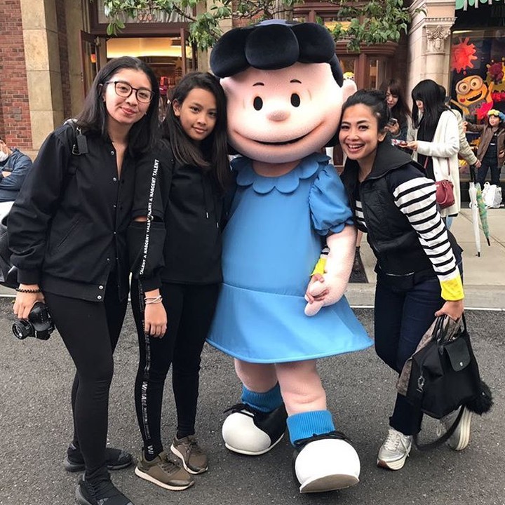 <p>Girl squad keluarga Feni Rose. Cantik-cantik! (Foto: Instagram/ @_audik.h_)</p>